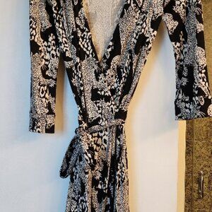 DVF Wrap Dress, stretch fabric, 3/4 sleeves, leopard print